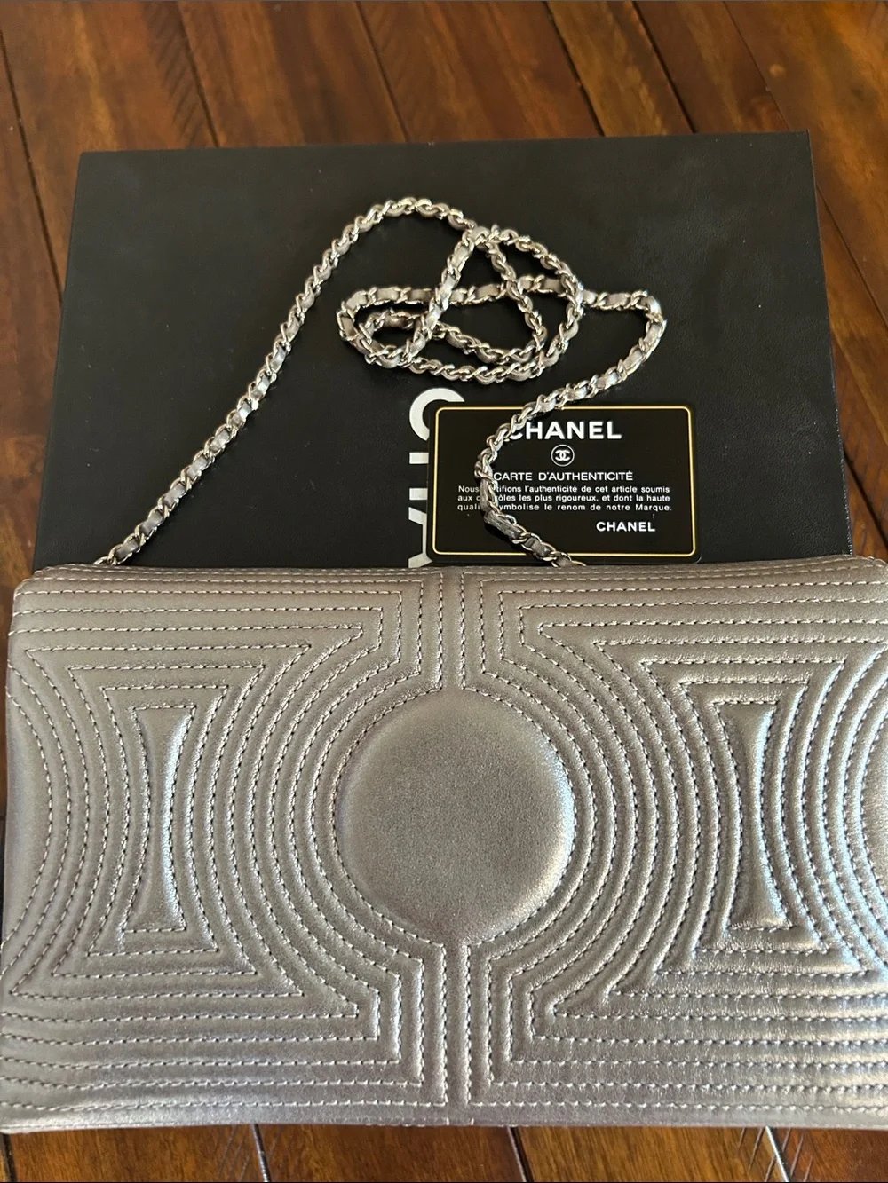 CHANEL Silver Quilted Leather Crossbody bag with Chain